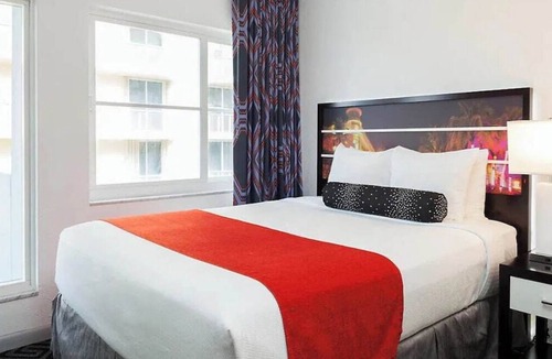 Surfside Hotel | Beachfront 2BR Suite | Pool, Balcony & Ocean View