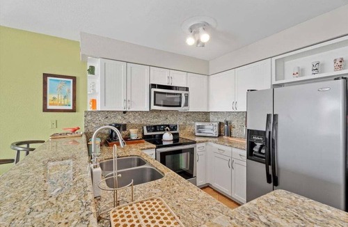 San Jacinto Condo | Beachfront Condo | Pool + Hot Tub | Near Seawall