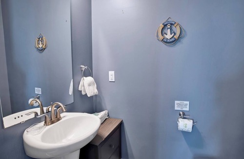 Southpointe House | Beachfront | Elevator | Pet Friendly | Private Heated Pool
