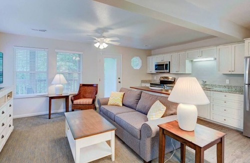 Sea Scape Condo | Beachwoods 2 bedroom · Outer Banks of N.C. Spacious Two Bedroom.