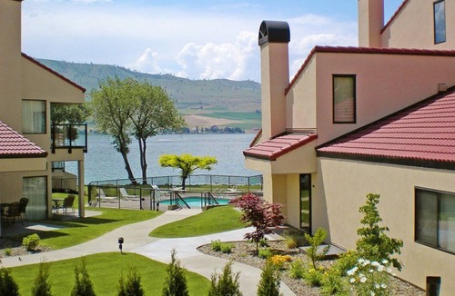 Chelan Apartment | Beautiful 1 bedroom unit at resort, sleeps 4