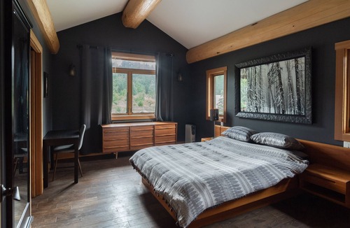 Mount Currie House | Beautiful custom artisan home on 3 acres