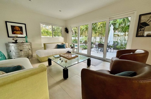 East Fort Lauderdale House | Beautifully designed tropical oasis 600 steps to the beach