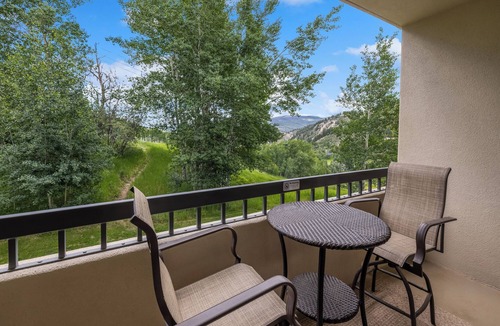 Beaver Creek Condo | Beaver Creek 2BR/2BA with Private Balcony! Mountain Views, Pool and Hot Tub