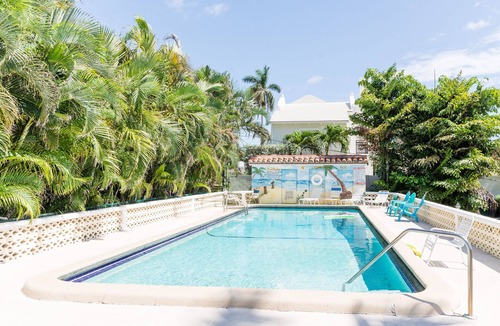 Delray Beach Apartment | Best Location! Beach Block, Steps to Atlantic Ave.