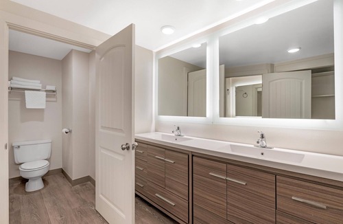 North Park Hotel | Best Western Plus Clocktower Inn