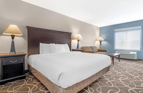 Eau Claire Hotel | Best Western Plus Eau Claire Conference Center
