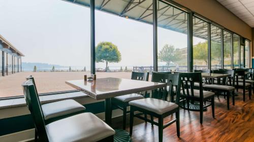 Silverdale Hotel | Best Western Plus Silverdale Beach Hotel