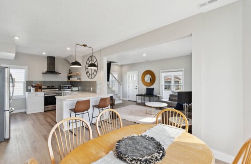 West Des Moines House | Big Groups/Spacious/4BD/2A