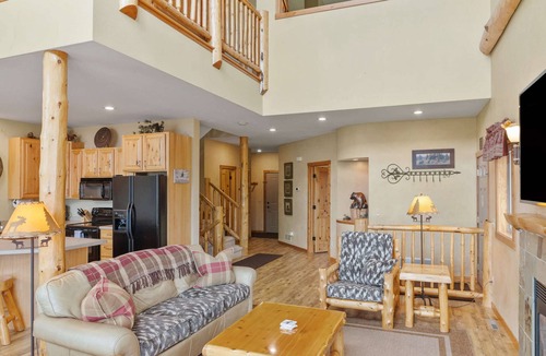 McGregor House | Big Sandy Lodge and Resort Lakefront Lodge - spacious-luxurious
