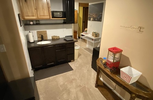 Peyton House | Bijou Basin Tranquility: walk out basement 1 bedroom, 1 bath 5+ acres w/hot tub