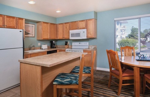 Birch Bay Resort | Birch Bay | Romantic Coastal Retreat | Pool + Beach