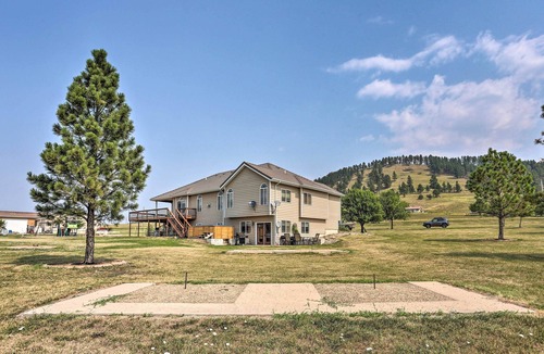 Blackhawk House | Black Hawk Lower-Level Unit with Game Area!