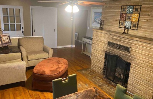 Bruno Resort | Blue Clouds Ozarks Resort - The Lakeview House