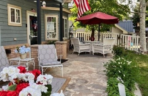 Ouray House | Blue Haven 5BR/3.5BA - Smaller Group Discounts Available!