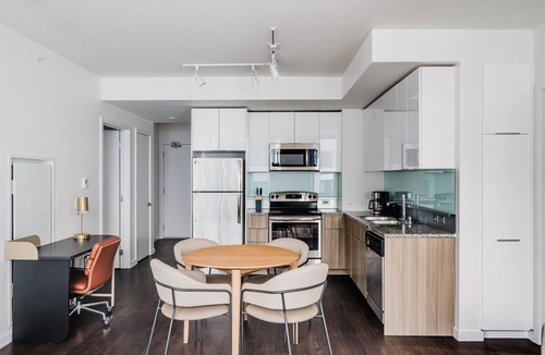 Kirkland Apartment | Blueground | Bellevue, pool & w/d, nr park