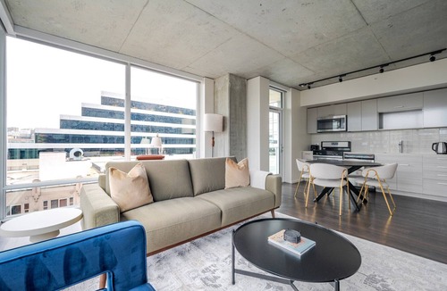 Belltown Apartment | Blueground | Denny Triangle, pool, nr Seattle Art Museum