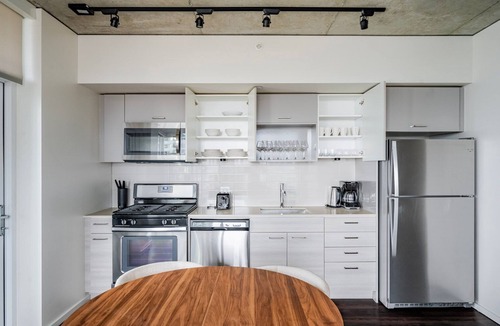 Belltown Apartment | Blueground | Denny Triangle, rooftop pool, nr Seattle Art Museum