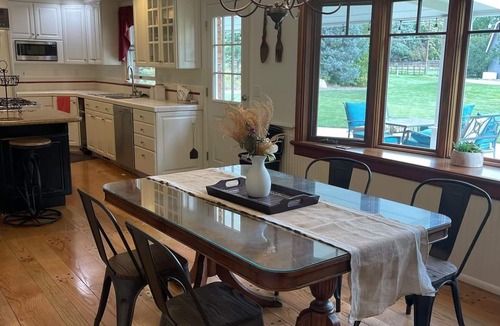 Southwest Ada County Alliance House | Boise Farmhouse Escape Acreage, Comfort & Space.Spacious 5-bedroom house