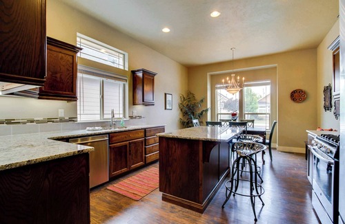 Northwest Boise City House | Boise Townhome Fenced Yard Patio & Fireplace
