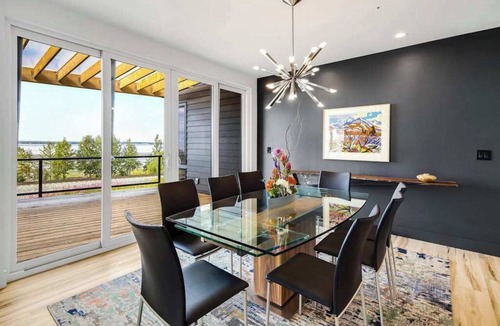 South Addition Villa | Bootleggers Landing Villa | Luxury Loft | Roof Deck