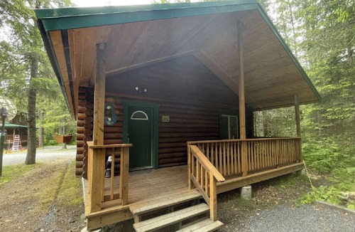Bear Creek Cabin | Box Canyon "Eagle's Nest Cabin" - 1 bed, WIFI