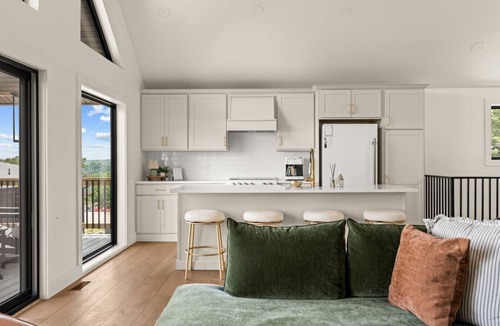 Omaha House | BRAND NEW/Million Dollar Views/Table Rock Lake at Sunset Skies
