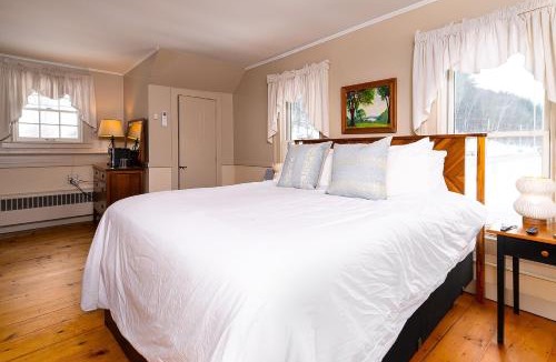 Stowe Bed & Breakfast | Brass Lantern Inn