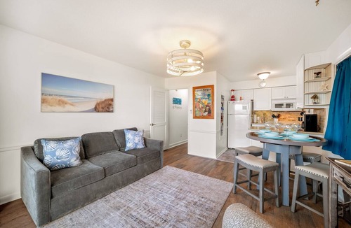 North Forest Beach Apartment | Breakers 324 Oceanfront Hilton Head Condo Direct Beach Access