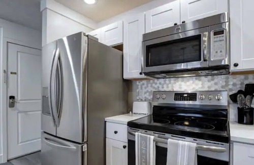 Midtown Anchorage Apartment | Breathtaking newly remodeled 2 bed, 1 bath unit