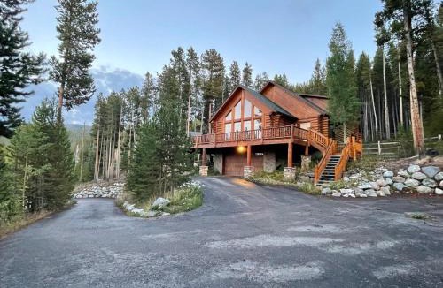 Breckenridge Heights House | Breck Cabin Mins from Town & Lifts Hot Tub