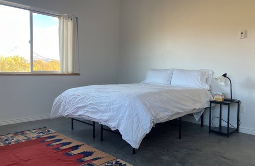 Hotchkiss House | Bright 2-bedroom house in quiet family neighborhood with views of Mount Lamborn