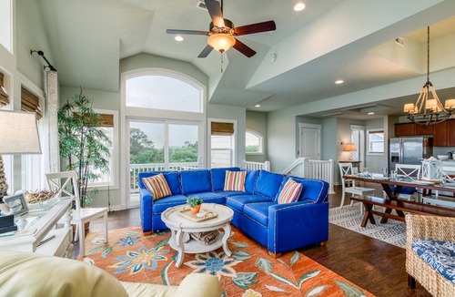 Whalehead Beach House | Bright and beautiful beach house in Corolla Bay, NC!