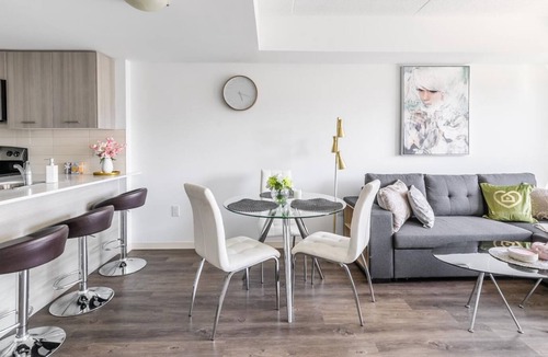 Beasley Apartment | Bright Hamilton Apartment with Balcony. GYM, BBQ