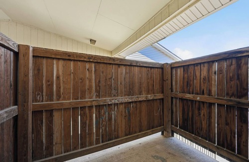 Southridge Apartment | Bright two-bed w/upgraded fixtures