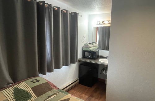 Indian Hotel | Brown Bear Saloon and Hotel