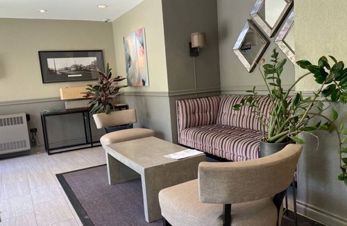 Connaught Apartment | Budget Friendly Accommodation in Downtown Calgary