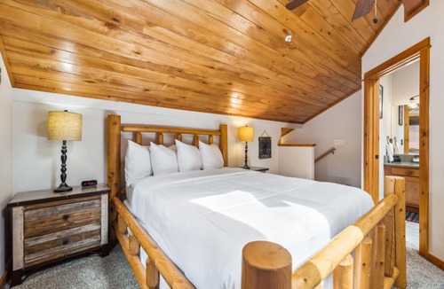 Fall River Estates Apartment | Bugle Pointe A01 by Estes Park Condos