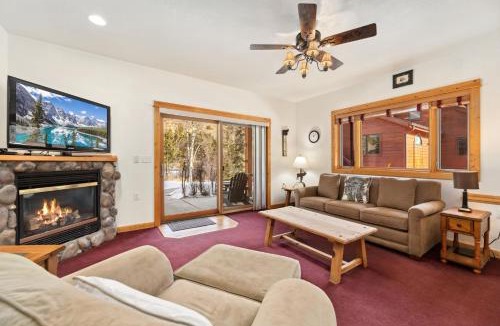 Fall River Estates Apartment | Bugle Pointe A05 by Estes Park Condos