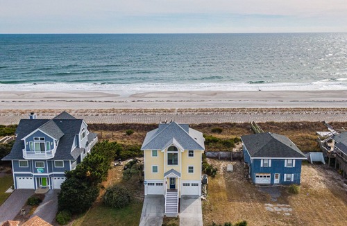 Topsail Beach House | C-Maid | Oceanfront Views + Amazing Amenities!