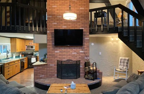 Green Mountain Falls Cabin | Cabin in the Woods with Hot Tub, Incredible Views, Fireplace, Foosball, Fire Pit