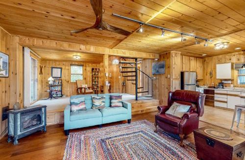 Palermo House | Camp Loon a Tic