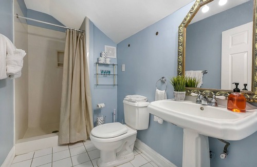 Mid-City Hotel | Canal Express Rooms