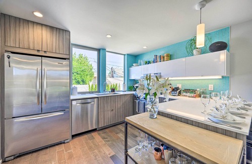 Sunset Hill House | Canal & Mtn Views: Pet-Friendly Seattle Retreat