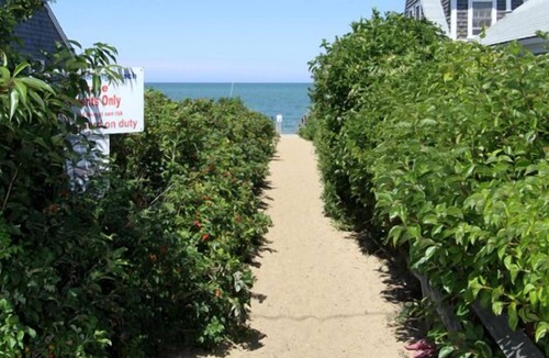 Brewster Cottage | Cape Cod Cottage With Deeded Access To Private Association Beach