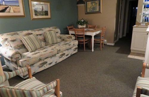 South Yarmouth Resort | Cape Cod, MA Studio Available in July