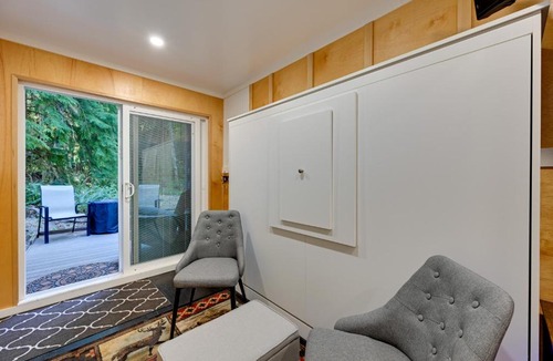 Pierce County Apartment | Carbonado Studio w/Deck & Blackstone Griddle!