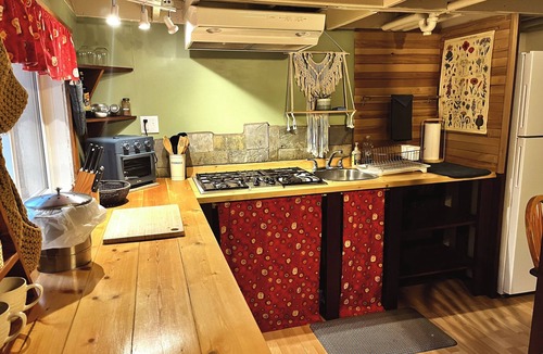 Crescent Valley Cabin | Cedar Forest Cabin - Private & Eco-Friendly