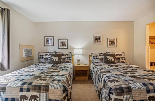 West Bridgewater Hotel | Cedarbrook Junior Suite-Heated pool 218/220