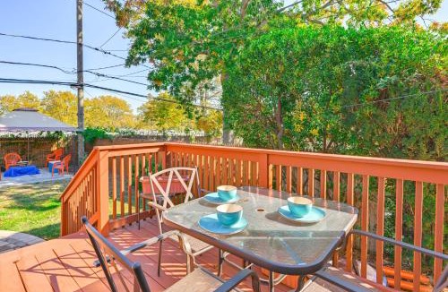 Elmont House | Central Elmont Studio w/Great Outdoor Space!